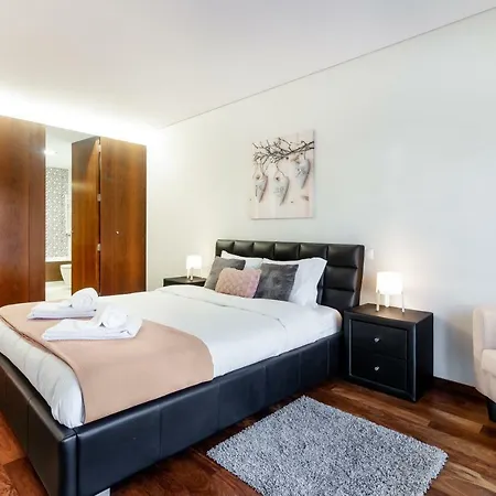 Pink Apartment - Spacious Apartment With Pool Viana do Castelo Exterior photo