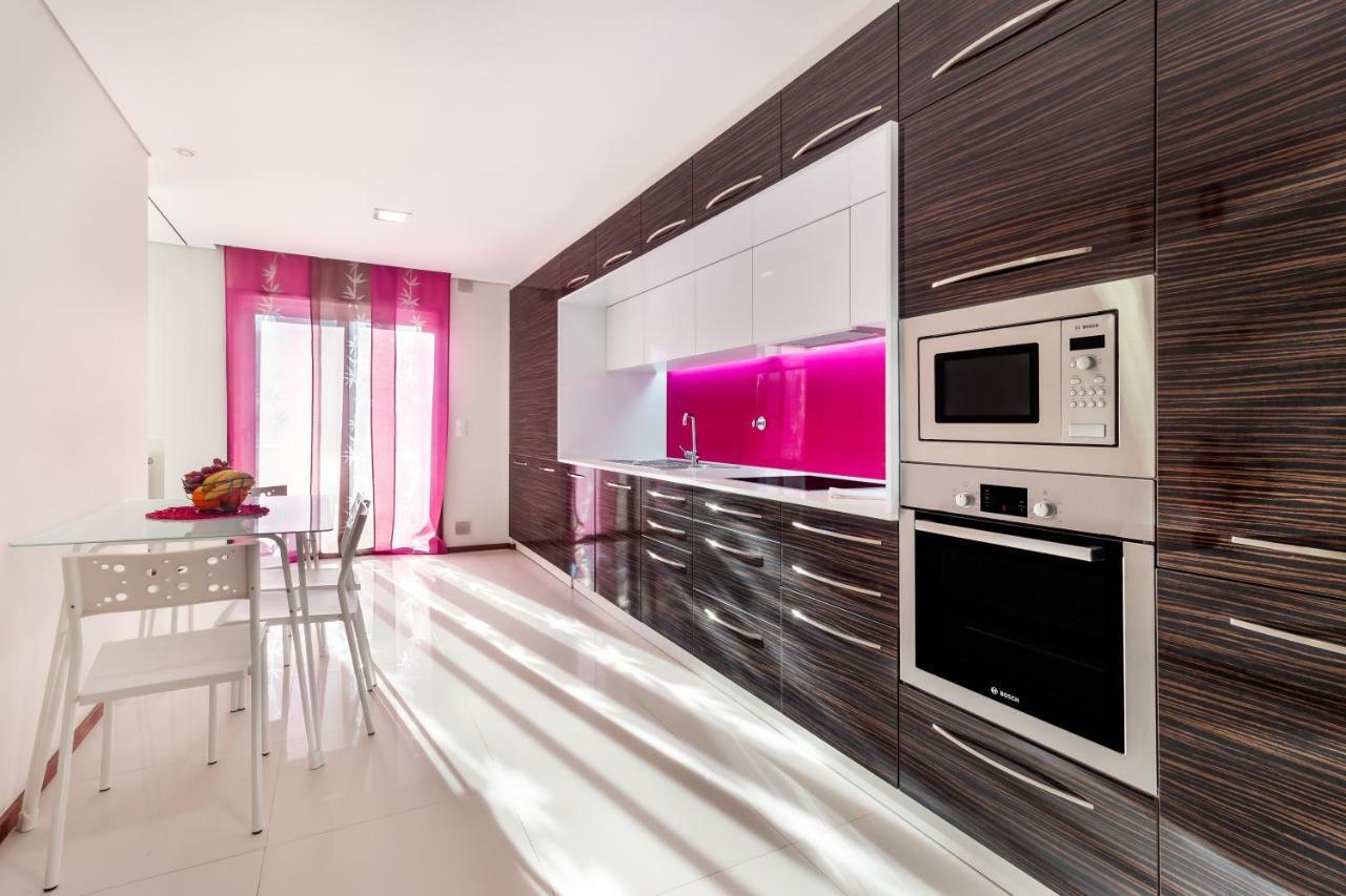 Pink - Spacious With Pool * Viana do Castelo